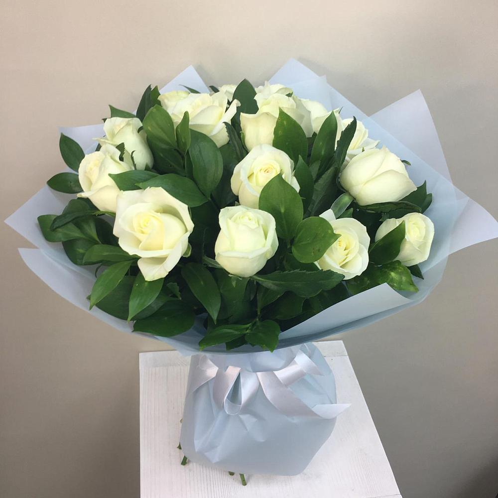Букет 15 Белых роз Проуд в Тейково