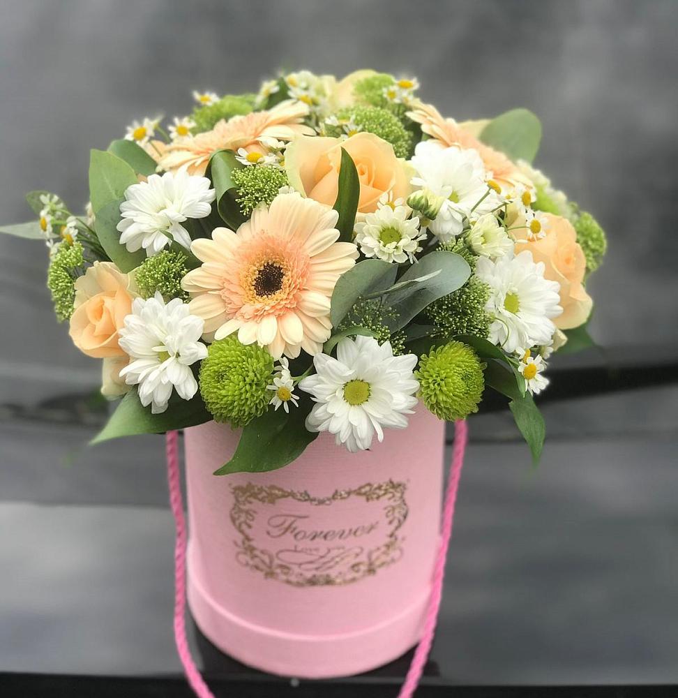 Цветочная композиция из Розы, Герберы и Хризантемы в шляпной коробке в Тейково